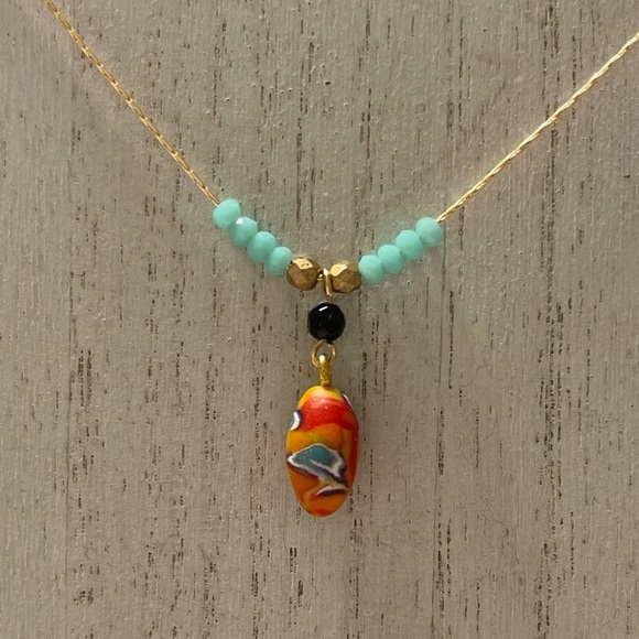 ✨Dainty crystal necklace- 4mm crystals- Polymerclay Pendant- gold plated chain - Picture 3 of 5